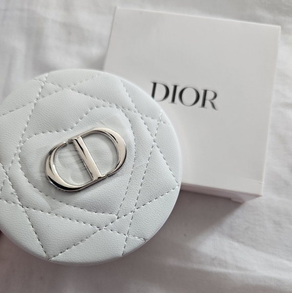 NIB Dior White Quilted Compact Mirror with Silver Logo - Picture 5 of 5